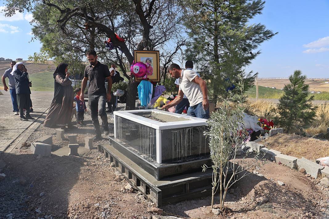 Narin'in mezarı yaptırıldı. Başucuna Türk bayrağı da dikilecek 6